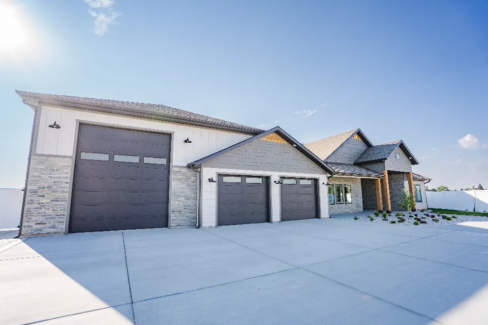 Redhawk home, Redhawk